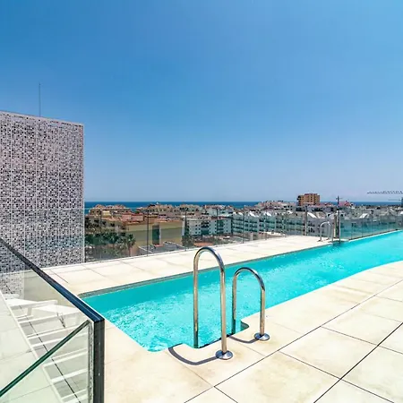 Inf26h- Comfortable And Spacious Εστεπόνα