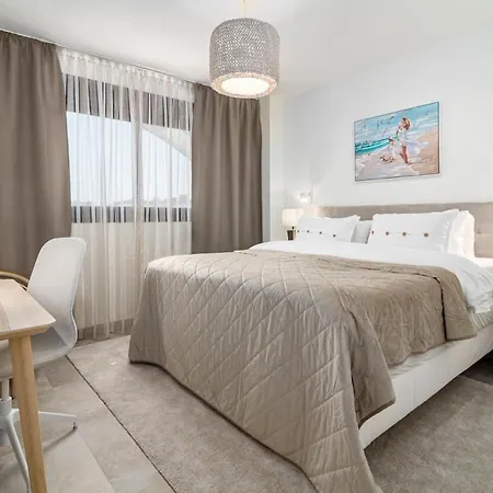 Apartment Inf26h- Comfortable And Spacious