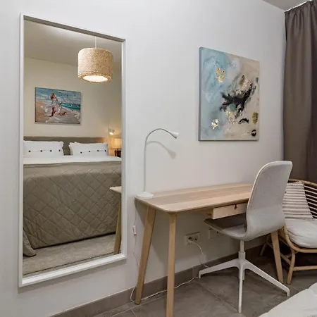 Apartment Inf26h- Comfortable And Spacious
