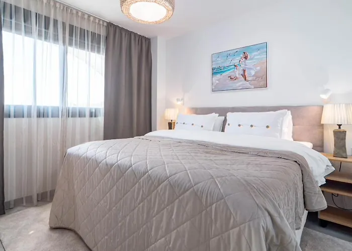 Inf26h- Comfortable And Spacious Апартаменти Естепона