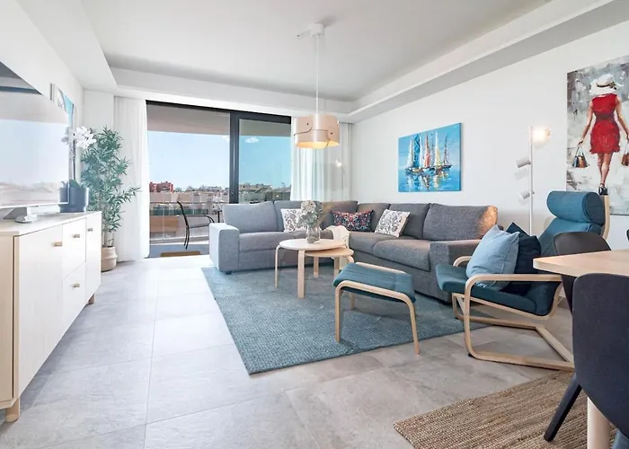 Апартаменти Inf26h- Comfortable And Spacious Естепона