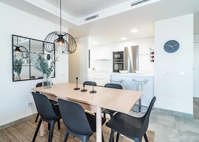 Inf26h- Comfortable And Spacious *