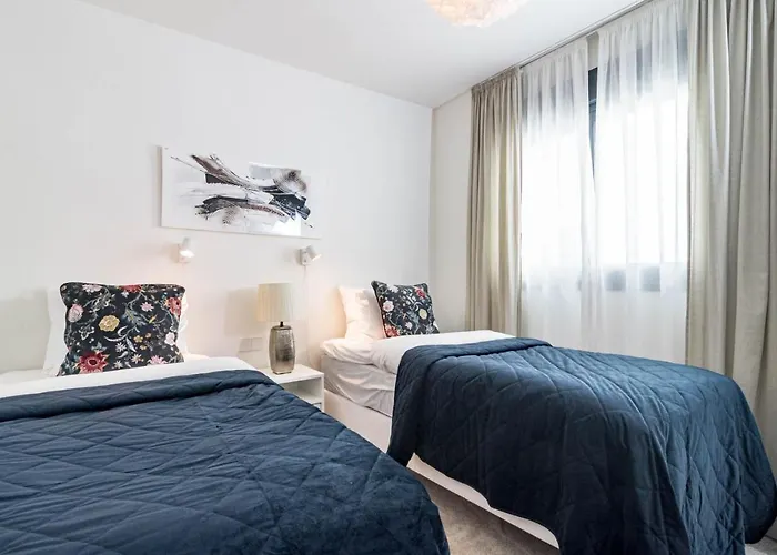 Inf26h- Comfortable And Spacious *