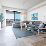 Inf26h- Comfortable And Spacious *
