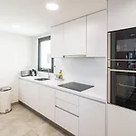 Inf26h- Comfortable And Spacious *