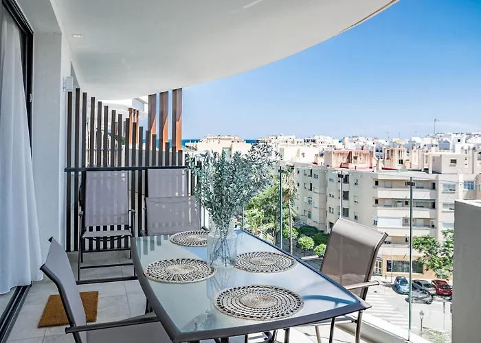 Apartment Inf26h- Comfortable And Spacious